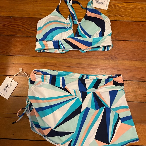 NWT- Carve Designs Hoku Swim Skirt and Dahlia Top - Picture 1 of 4